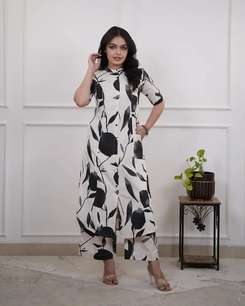 Ladies Coat Shuit (M)